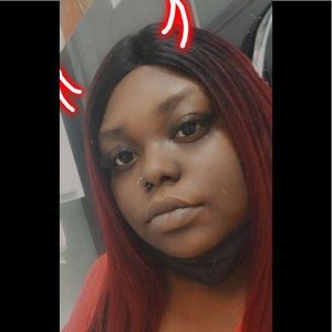 Meet your Posher, Curtassia